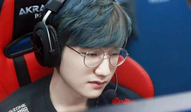 员的文化自 员的文化自