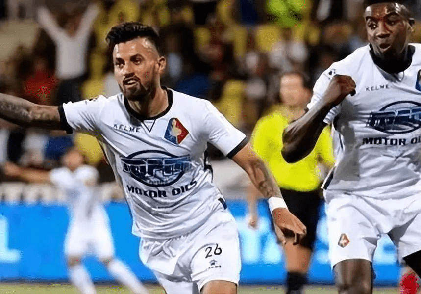 在比赛中争 在比赛中争