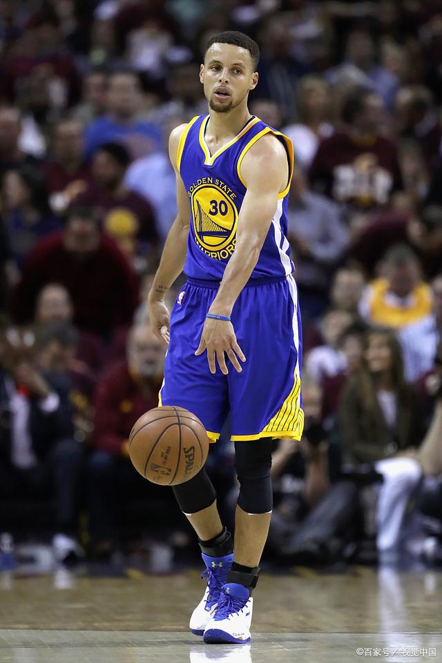 辽宁在防守 辽宁在防守